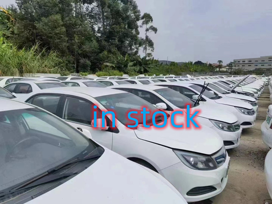 2019 BYD E5 450 400KM EV 자동차 0KM 재판 최고 속도 130KM/h 4 문 5 좌석 매우 재고