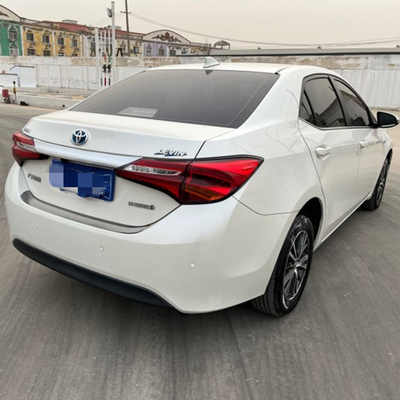 2017 토요타 코롤라 레빈 1.8L 하이브리드 화이트 세단 저렴한 가격과 중고 차량