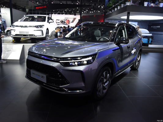 124KW 총 모터 파워 베이크 베이징 X7 PHEV 하이브리드 SUV 차에 플러그 왼쪽 운전