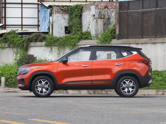 2022 KIA KX3 Sportage SUV 전 세계 흑백 파란색과 금색 사용 자동차