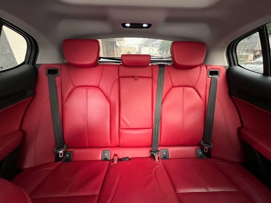 64L 탱크 용량 알파 로미오 스텔비오 Q4 스포츠 SUV 좋은 상태 최고 속도 230KM/h