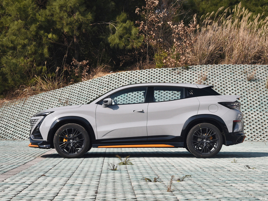 2023 왼쪽 스티어링 차간 UNI-T 1.5T 스포츠 플래그십 콤팩트 SUV 파노라마 태양 지붕