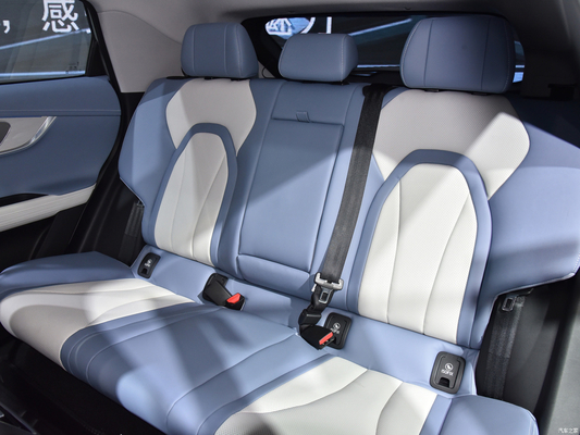 4400*1830*1588mm 2022 2023 컴팩트 가솔린 SUV 1.6T 197 HP 7 DCT 체리 오모다 C5 5 자동차