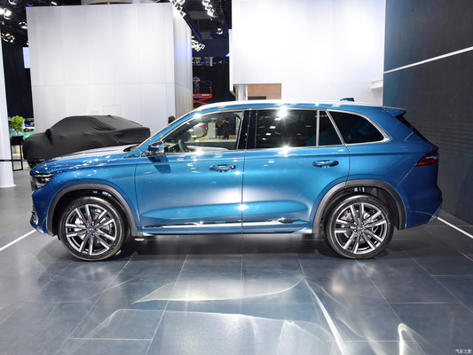 젤리 지리 몬자로 2.0T 4WD 플래그십 가솔린 SUV 차 2500-3000mm 휠베이스