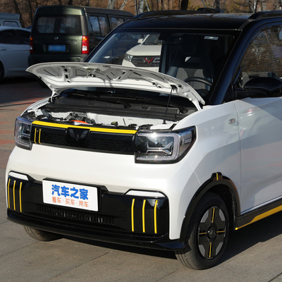 예산 친화적인 미니 전기 자동차 웅링 홍콩 미니 EV LED 헤드 라이트 200km 300km