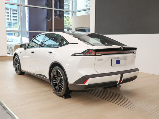 2022 장탄 SL03 리?? 배터리 전기 자동차 515km 범위 190KW 모터 전력 온라인