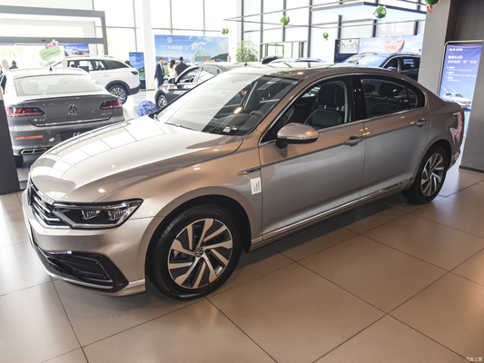 116KW 총 엔진 전력 2022 마고탄 플러그인 하이브리드 GTE 고급 4도어 5석 차량