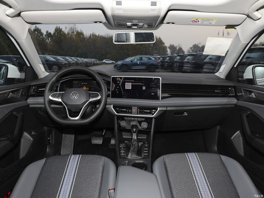 2023 폭스바겐 사지타 300TSI DSG 리프 버전 세단 후방 카메라 및 자동 AC