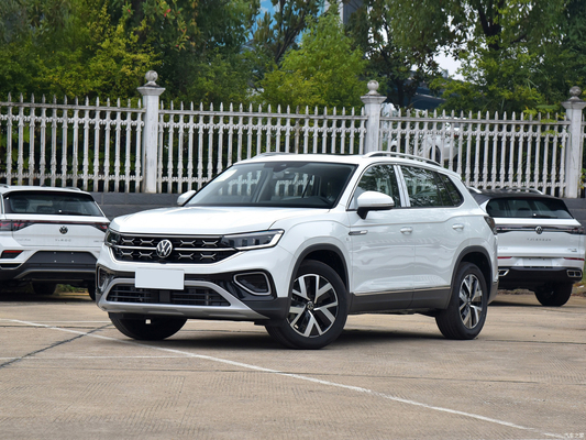 폭스바겐 타이론 300TSI 2륜 구동 럭셔리 플러스 고급 버전 SUV 5석
