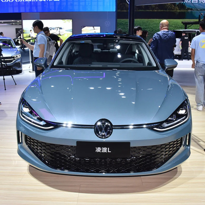 유로 VI 배출량 표준 2024 폭스바겐 라만도 L 200TSI DSG 트렌디 버전 해치백