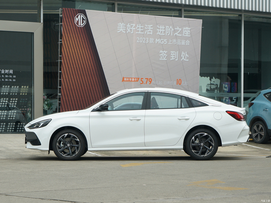 자동 에어컨 Mg5 2023 300TGI DCT 플래그십 4도어 5석 세단 최고속도 200 KM/h