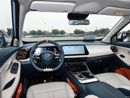 -made 2023 GAC Trumpchi GS3 SUV 파노라믹 선루프와 FWD 드라이브