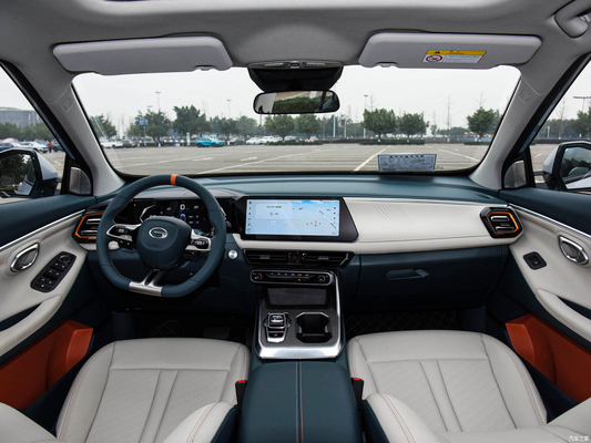 -made 2023 GAC Trumpchi GS3 SUV 파노라믹 선루프와 FWD 드라이브