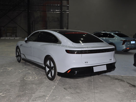 장거리 용량 375KW VOYAH 4도어 5석 세단 730km CLTC 범위