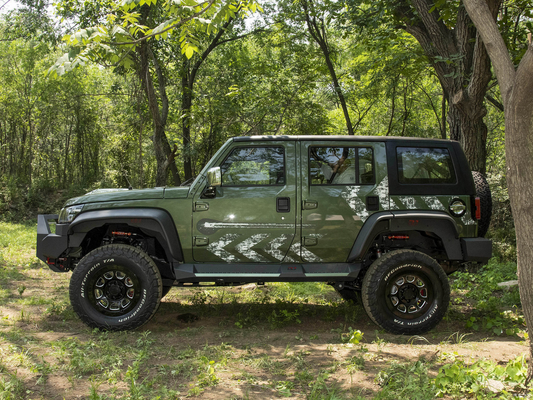 2024 BAIC BJ40 전기 후면 거울과 ESC를 갖춘 다기능 오프로드 트럭