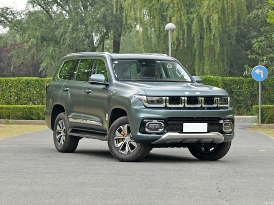 BAIC BJ60 2.0T 대용량 오프로드 SUV 5석과 넓은 공간으로 제작