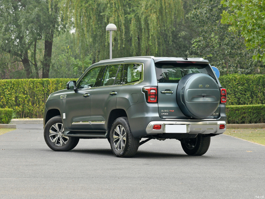 BAIC BJ60 2.0T 대용량 오프로드 SUV 5석과 넓은 공간으로 제작