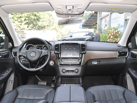 2023 BAIC BJ90SUV 3.0T 산하에서 만든 클래식 최고판 TPMS와 ESC 설치
