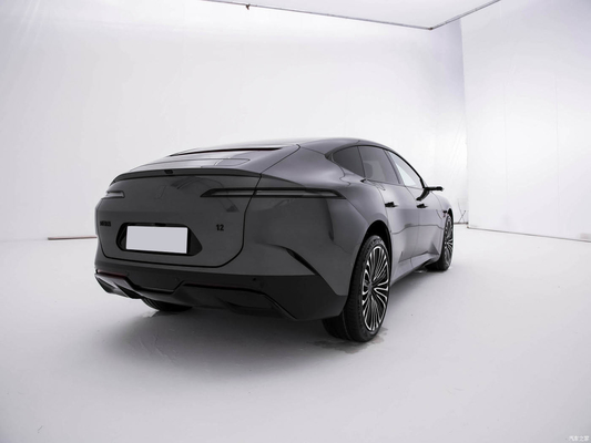 2023 아바타 12 SUV 듀얼 모터와 425KW 총 전력 모델 화웨이 창간