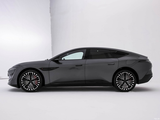 2023 아바타 12 SUV 듀얼 모터와 425KW 총 전력 모델 화웨이 창간