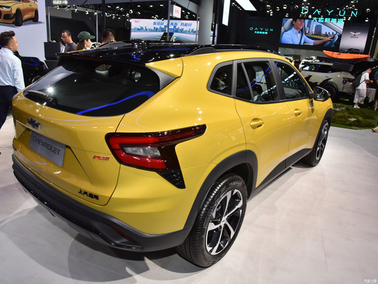 135KW 왼쪽 스티어링 쉐보레 세이커 컴팩트 SUV 1.5T CVT RS 꿀집 가솔린 자동차