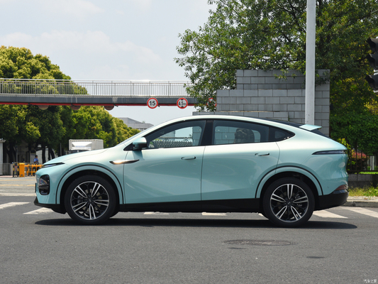 580km 장거리 755km 최고 속도 2023 Xpeng G6 전기 자동차 218KW 모터 전력