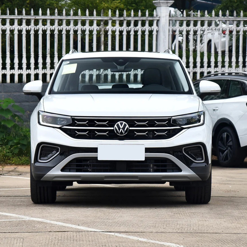 폭스바겐 타이론 300TSI 2륜 구동 럭셔리 플러스 고급 버전 SUV 5석