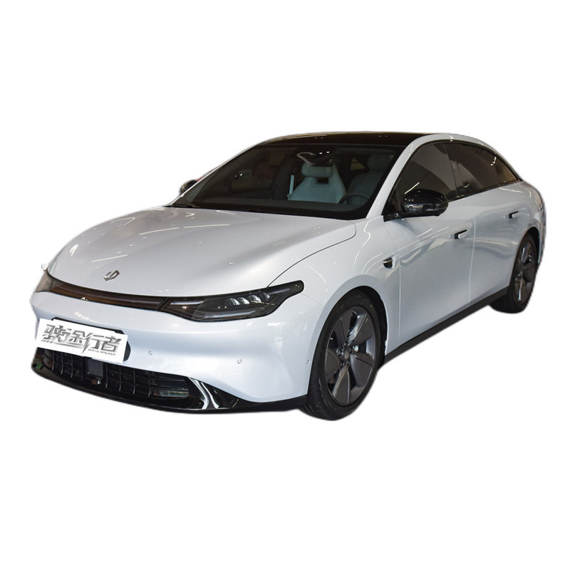 대형 우주 점프모터 C01 EV 자동차 카로 전기자동차 성인용 자동차와 R18 타이어 사이즈