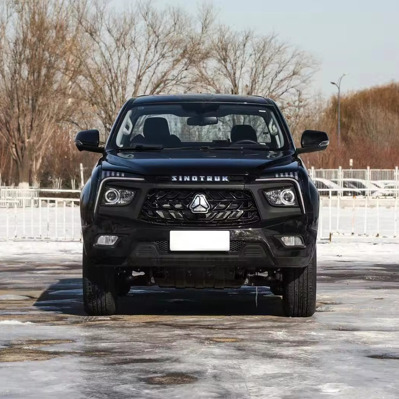 2024 SINOTRUK 2.0T 자동 디젤 4WD 긴 축 고급 픽업 트럭 좌측 운전